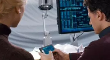 Le Nokia 770 du Dr Reed Richards (Ioan Gruffudd) dans Les quatre fantastiques