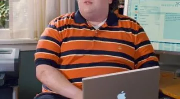 The Apple Powerbook G4 computer used by Sherman (Jonah Hill) in the movie Admitted at All Costs