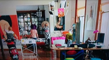 Station mp3 of Robin (Rebel Wilson) in a Single, user manual