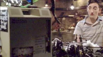 The Apple Macintosh of William Lichter in Can't Hardly Wait