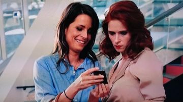 The mobile phone Apple iphone 4 seen in The ideal