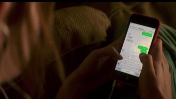 IPhone 5c black Kendra Bowen (Saxon Sharbino) in "Poltergeist"