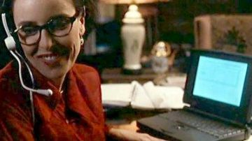Le Macintosh Powerbook de Barbara dans Denise Calls Up
