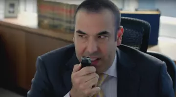 Voice recorder Sony of Louis Litt (Rick Hoffman) in "Suits"