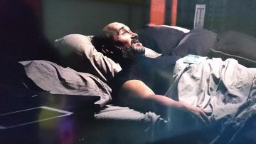 The ipad Tomás (Javier Cámara) in Truman