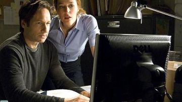 A PC monitor / Dell monitor in the X-Files season 10