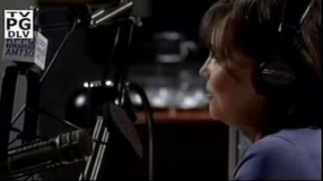 The microphone professional Brothers and Sisters S05E06