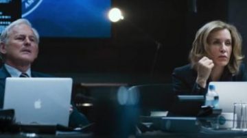 Apple MacBook Pro 15 del vicepresidente de EE.UU. (Victor Garber) en Big Game