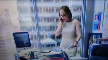 The desktop computer Apple Jackie (Helen Hunt) in Ride