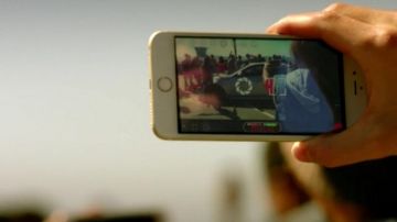 The smartphone iphone 6 seen in experts cyber S02E06