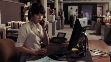 The Dell computer of Summer (Zooey Deschanel) in "(500) days together"