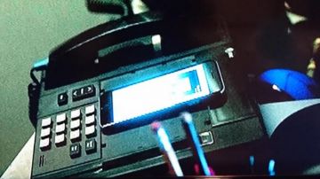 The smartphone from the guardian in The lethal weapon S01E12