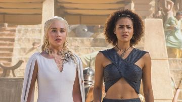 The blue dress of Missandei (Nathalie Emmanuel) in Game of Thrones S03