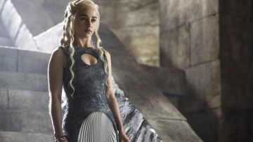 La robe bleue de Daenerys Targaryen (Emilia Clarke) dans Juego de Tronos