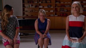 La robe à rayures de Quinn Fa­bray (Dianna Agron) dans Glee S06E03