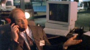 The Apple Macintosh II from the FBI in Like a bird on the branch