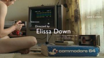 Le Commodore 64 de Charlie Mollison (Luke Ford) dans El globo negro