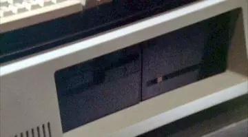 Commodore Amiga 1200 seen in Bones S03E07