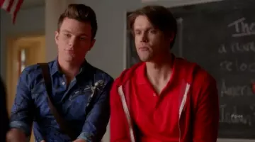 The shirt pattern spiders of Kurt Hummel (Chris Colfer) in Glee S06E07