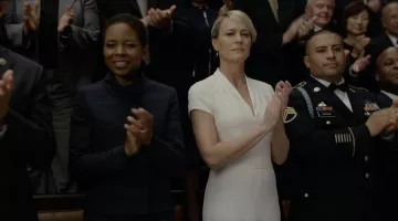 The dress ivory Ralph Lauren Claire Underwood (Robin Wright) in House of Cards S04E02
