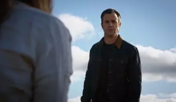 The jean jacket Kevin Garvey (Justin Theroux) in The Leftlovers S03E08