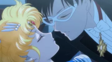 La réplica de la máscara blanca vista en Sailor Moon