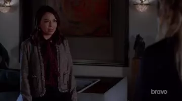 La veste en tweed Rebecca Taylor de Mona Vanderwaal (Janel Parrish) dans Pretty Little Liars S07E16