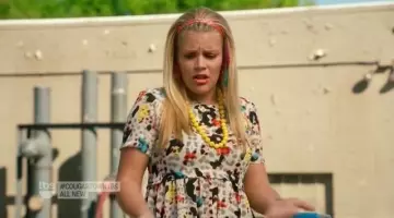 La robe tunique de Lau­rie Kel­ler (Busy Phi­lipps) dans Cou­gar Town Glee S05E09