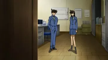 le cosplay de l'uniforme scolaire de Shinichi Kudo dans Détective Conan