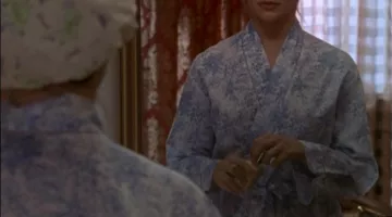 Charlotte York (Kristin Davis) clinique lotion dans le Sexe Et La Ville S05E03