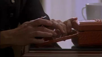 Laca labial NARS de Charlotte York (Kristin Davis) en Sex And The City S05E06