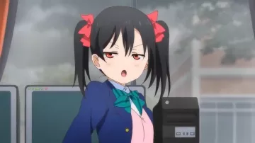 La peluca edredón de pelo castaño de Nico Yazawa en el anime Love Live! Proyecto Ídolo Escolar
