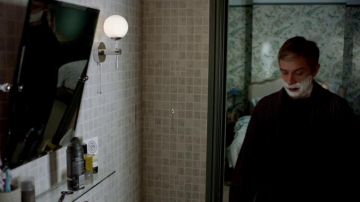 Dr John Watson's (Martin Freeman) Real Shaving Co. shave cream in Sherlock S03E01