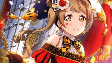 El atuendo de mago de Kotori en Love Live! Proyecto ídolo escolar