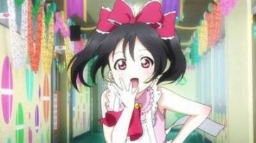 Verso de disfraz de Cosplay de Nico Yazawa. "Wondefull Rush" en Love Live! Proyecto ídolo escolar