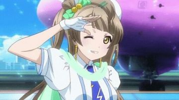Le Cosplay Kotori Minari dans Love Live! Proyecto ídolo escolar
