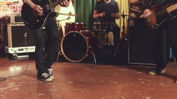 Zapatillas Black Converse en el video musical de Call me maybe de Carly Rae Jepsen