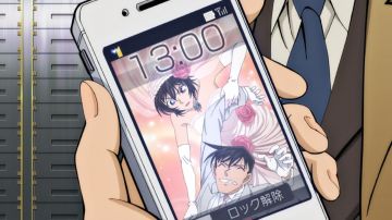 The smartphone of Sato in Detective Conan