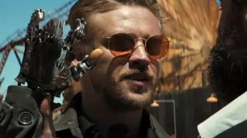Les lunettes de soleil Ray-Ban de Donald Pierce (Boyd Holbrook) dans Logan