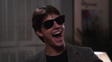 Gafas de sol Ray Ban Wayfarer de Joel Goodson (Tom Cruise) en Risky Business