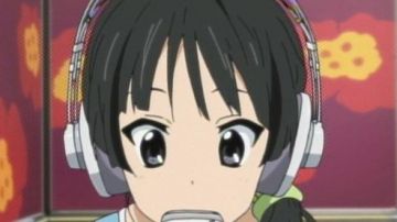 The audio headset of Mio in K-On ! the film