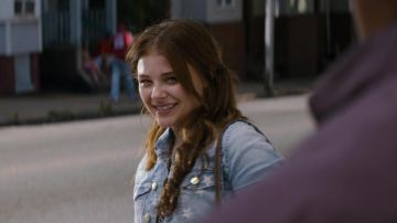 Jean jacket pattern-star of Teri (Chloe Grace Moretz) in Equalizer