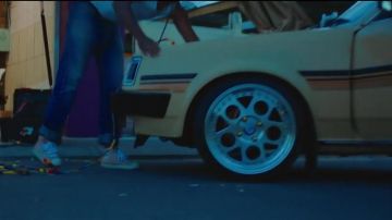 Les sneakers converse dans le clip de Vianney Moi aimer toi