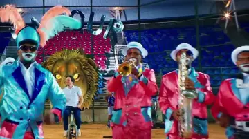 The saxophone seen in the clip of Vianney I love you