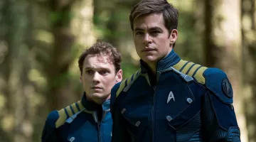 The uniform of the Starfleet of Pavel Chekov (Anton Yelchin) in Star Trek Beyond
