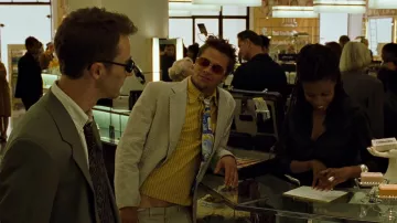 Les lunettes de soleil Oliver Peoples Aero 57 "Red" de Tyler Durden (Brad Pitt) dans Fight Club