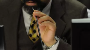 La montre Omega Seamaster du Dr. Rutledge (Jeffrey Wright) dans Source Code