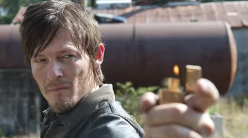 El encendedor Zippo dorado de Daryl Dixon (Norman Reedus) en The Walking Dead