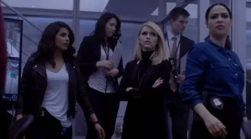 The turtleneck Zara Shelby Wyatt (Johanna Braddy) in Quantico