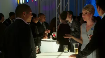 The dress Jason Wu of Shelby Wyatt (Johanna Braddy) in Quantico